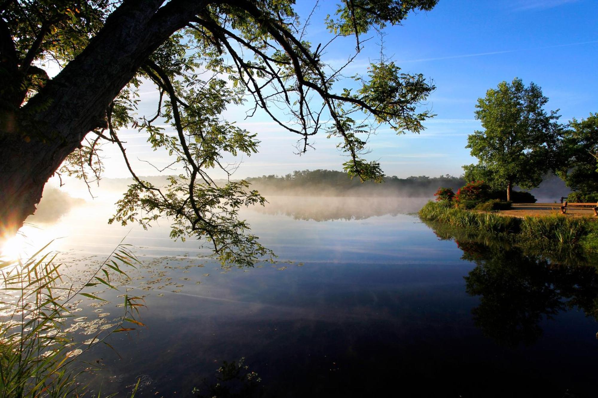 Vk Lake Aureilhan  Luaran gambar