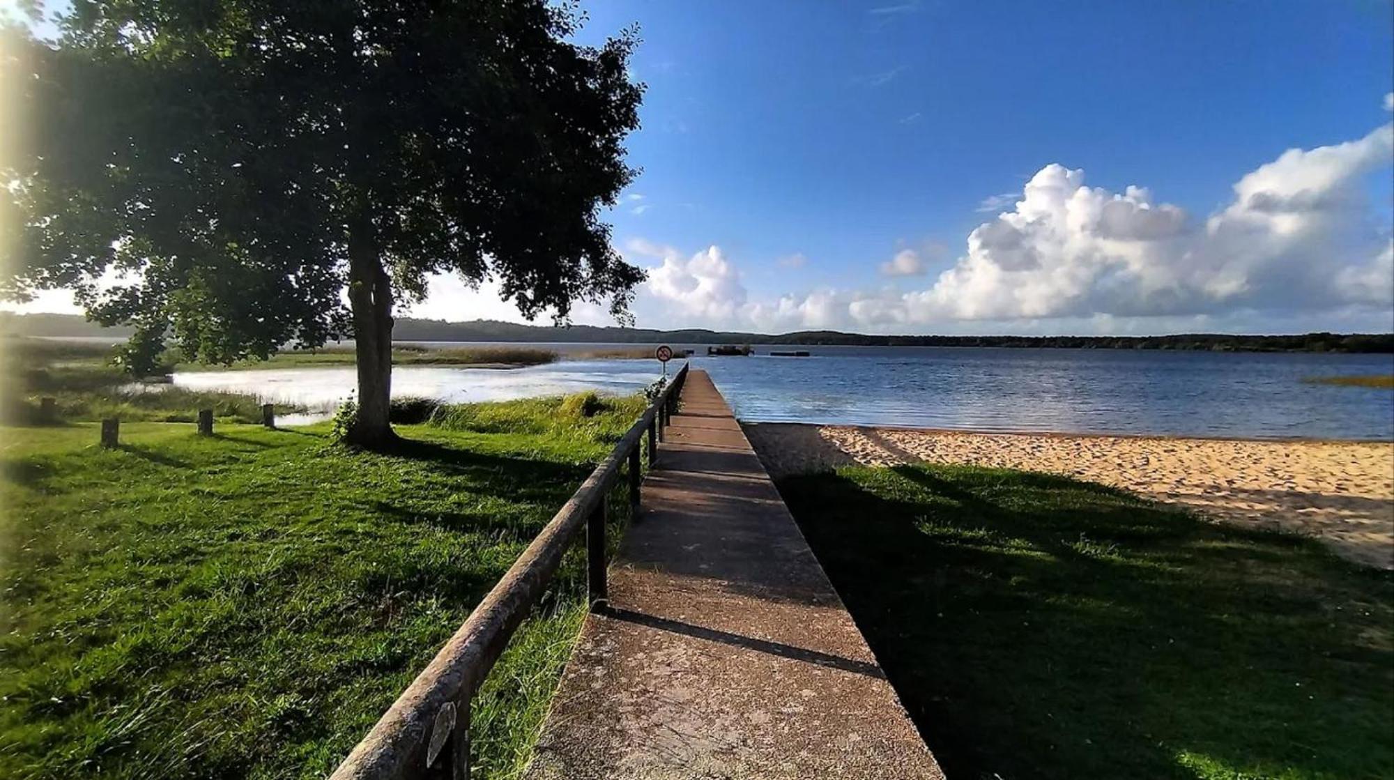Vk Lake Aureilhan  Luaran gambar